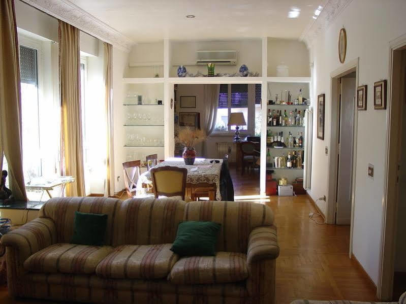 Vatican Suites Happy Holidays Rom Exterior foto